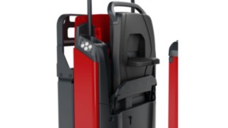 Encosto do N20 – N25 com o posto de condução rebatido.