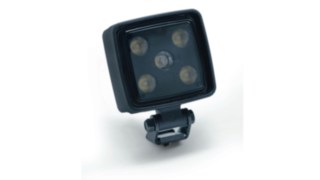 As luzes de trabalho LED iluminam o caminho. A imagem mostra as luzes de trabalho LED disponíveis como opção