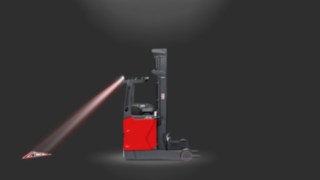 Linde TruckSpot em operação num empilhador retrátil. Linde TruckSpot em operação num empilhador retrátil.