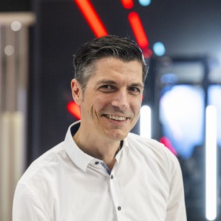 Retrato de Torsten Rochelmeyer, Senior Director Strategy & Solution Portfolio na Linde Material Handling
