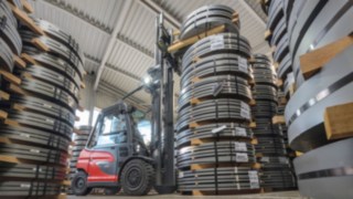 O Linde X50 domina as suas tarefas na Layher com mestria.