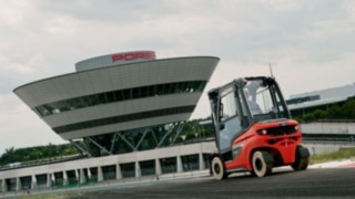 O empilhador contrapesado H25 da Linde Material Handling