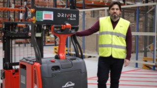 Salvador Balaña trabalha como Engenheiro de projeto na Schneider Electric.