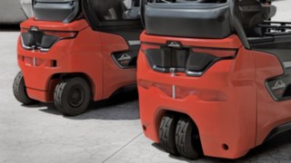 Eixos de direção dos equipamentos Linde em pormenor.