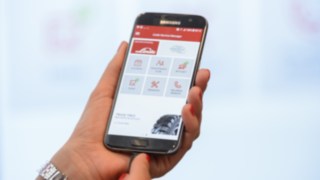 Linde Service Manager permite-lhe controlar a sua frota de empilhadores a partir do seu telemóvel Linde Service Manager permite-lhe controlar a sua frota de empilhadores a partir do seu telemóvel